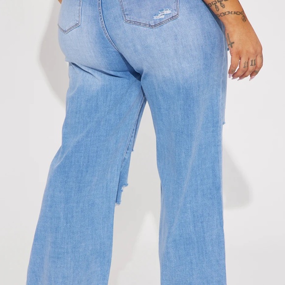 Ripped Wide Leg Jeans - Light Wash - Picture 2 of 2